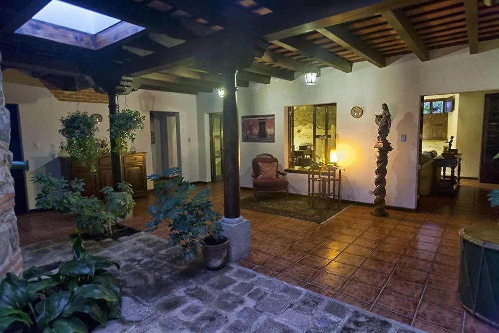 Hotel Sor Juana Antigua 3*,  Guatemala