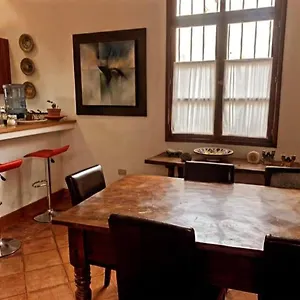 En Linda Casa Muy Tranquila Antigua