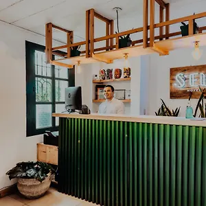 Selah & Coffee **** Antigua