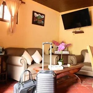 Casa Unica En Casco De Guatemala Antigua