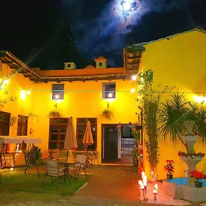 Casa Del Cerro ** Antigua